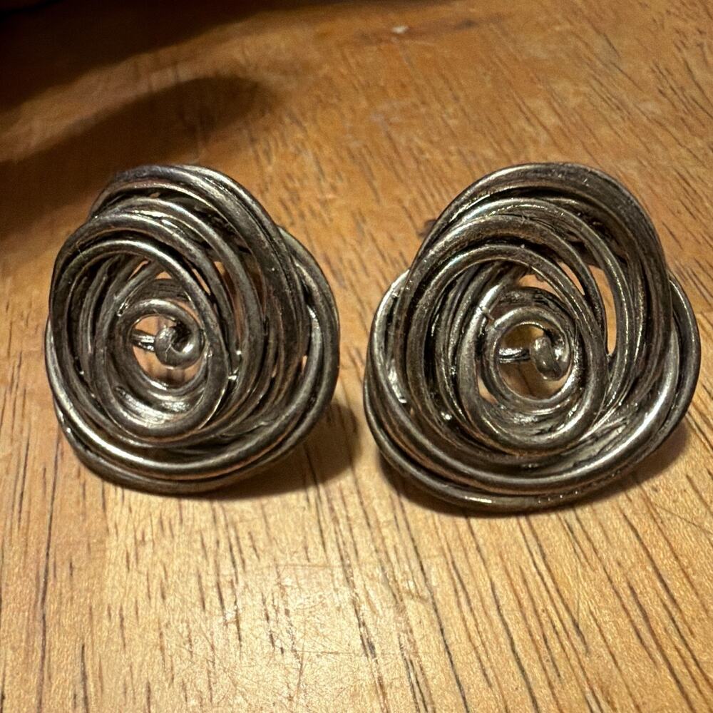 Vintage Oscar de la Renta Signed Silver Tone Spiral Round Clip-On Earrings